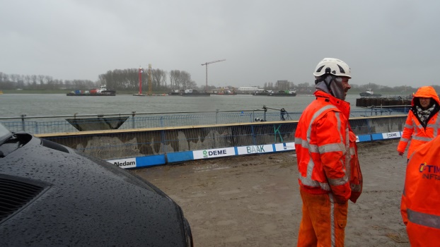 Kabel Breekt Tunneldeel Botst Tegen Wal